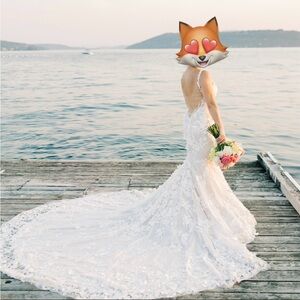 Elegant Lace Wedding Gown